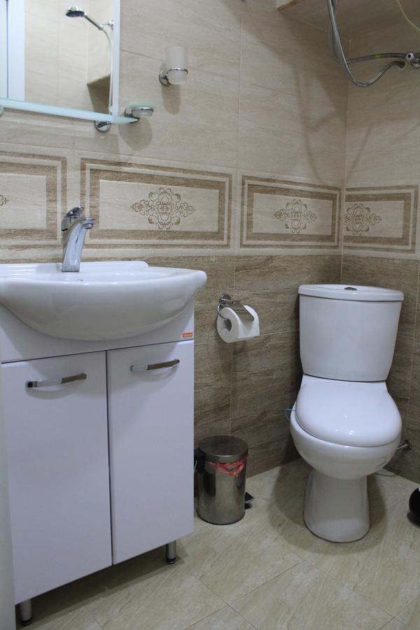 Guesthouse Nati-Natia ティビリシ エクステリア 写真