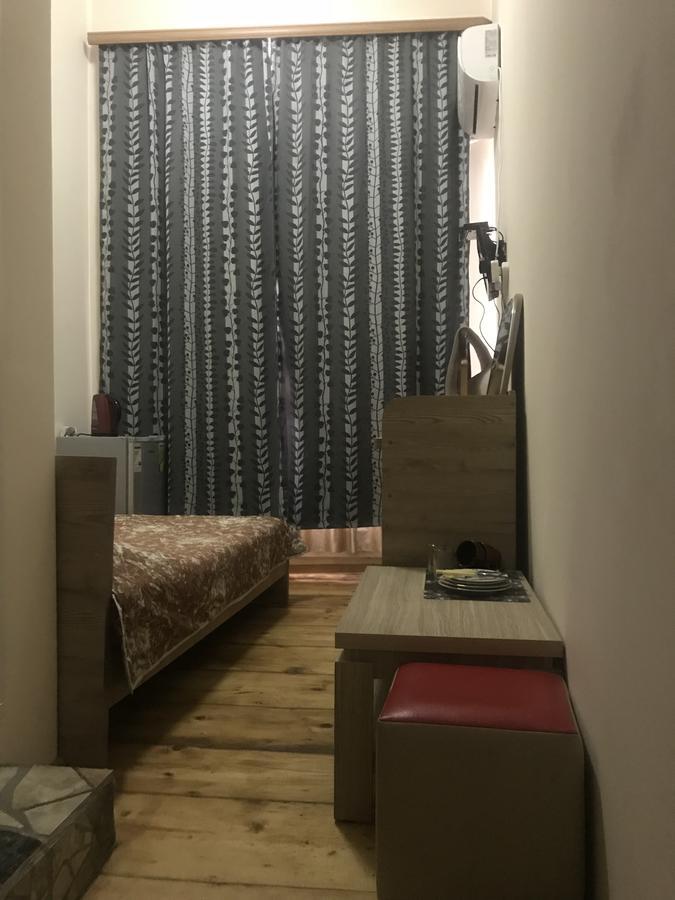 Guesthouse Nati-Natia ティビリシ エクステリア 写真